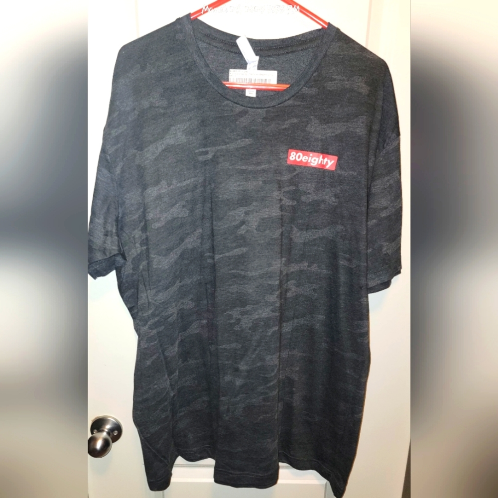 NWT EIGHTY80 Camo Tee